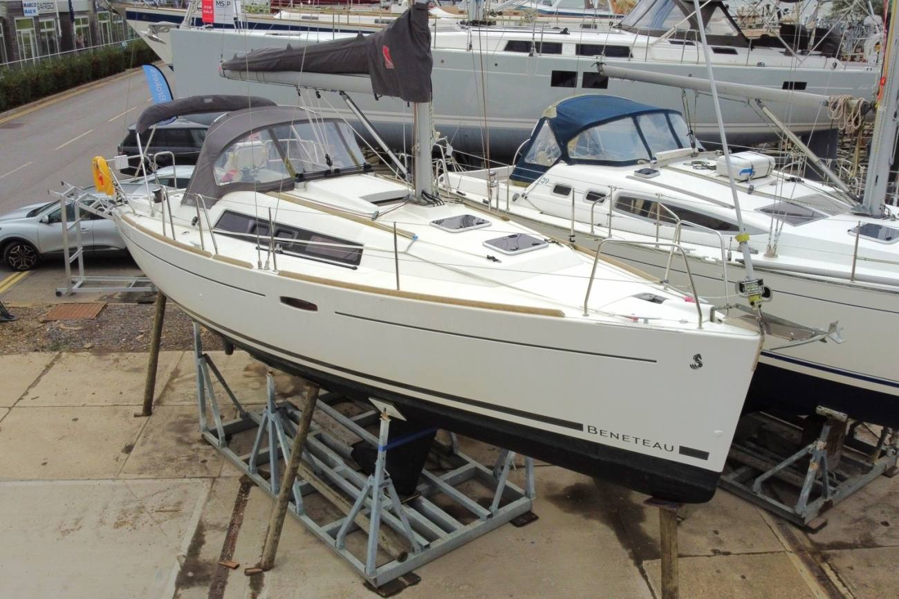 Beneteau Oceanis 31 1