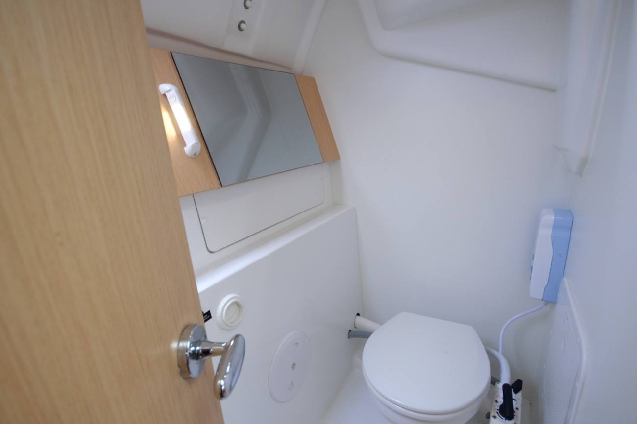 Beneteau Oceanis 31 15