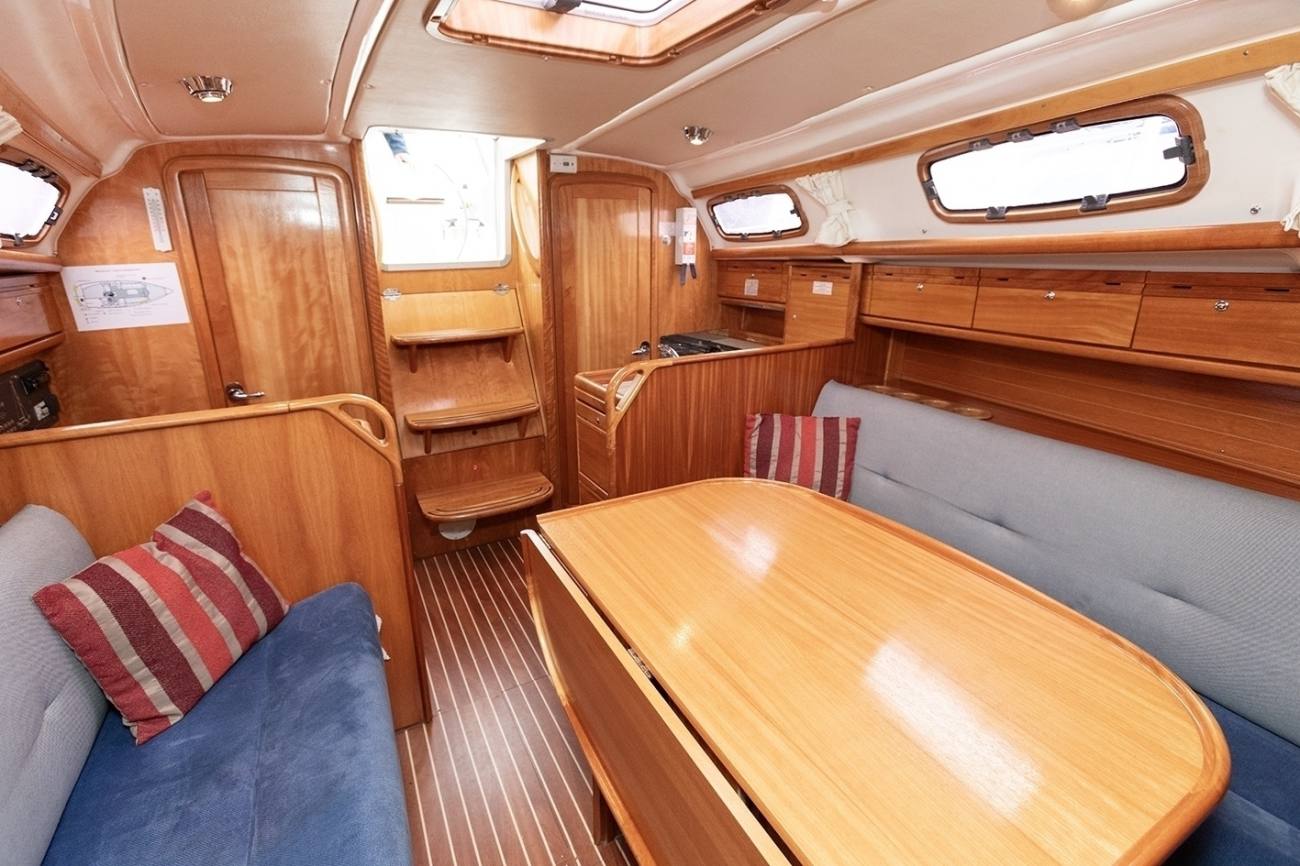 Bavaria 30 Cruiser 10