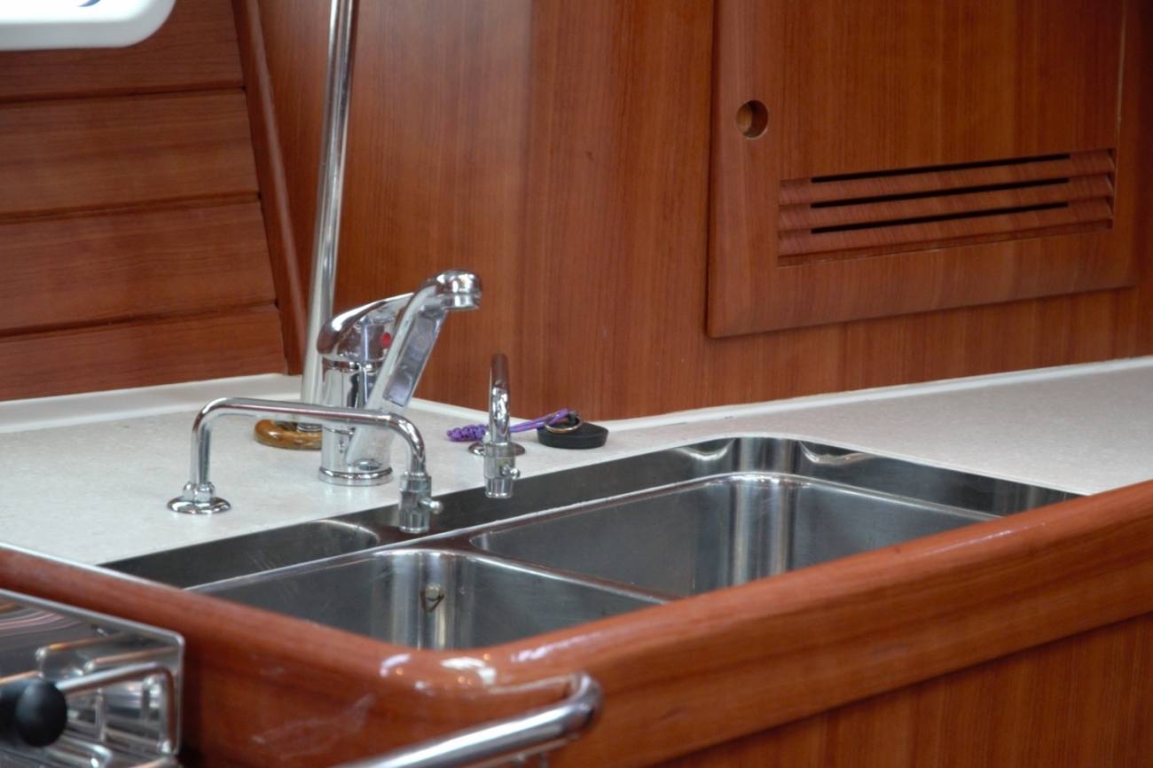 Beneteau Oceanis 423 Clipper 12