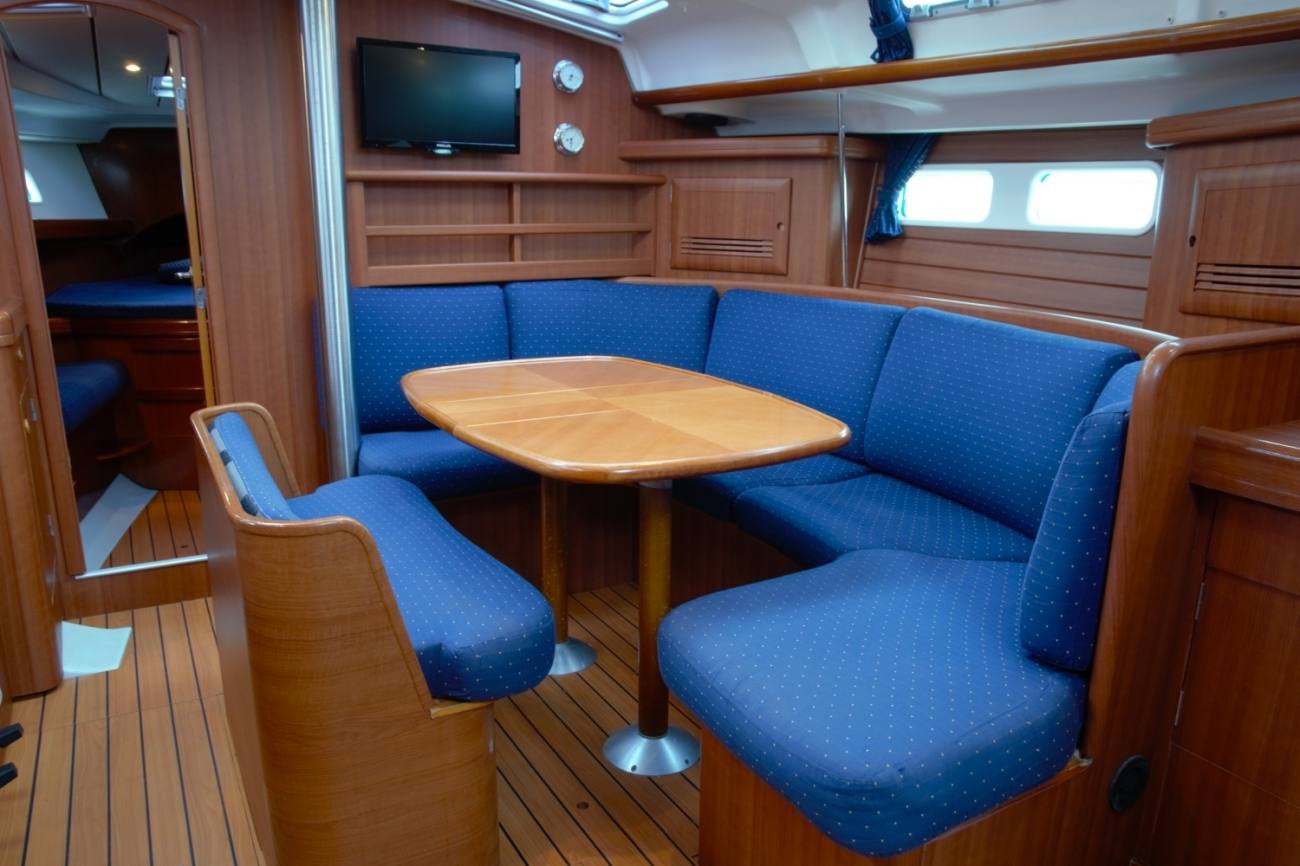 Beneteau Oceanis 423 Clipper 8