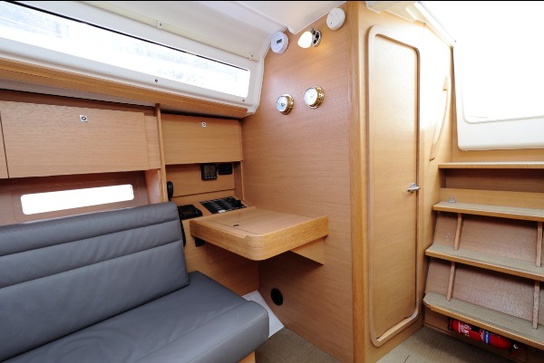 Dufour 310 additional image 8