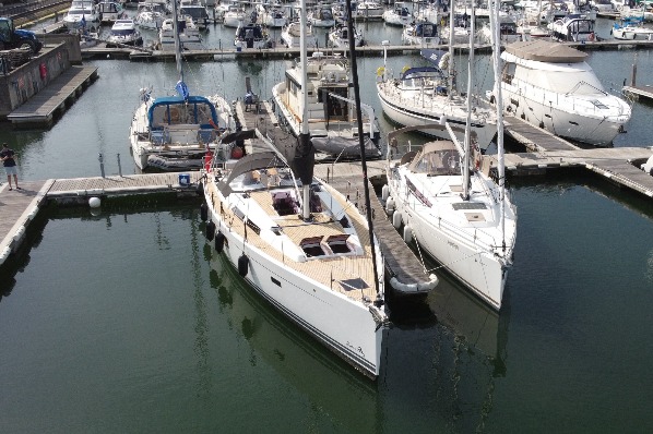 Hanse 455 additional image 1