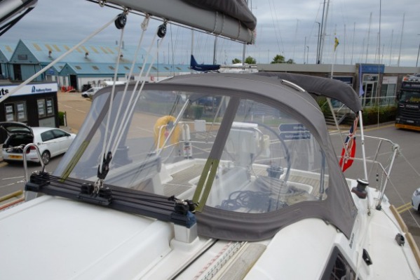 Beneteau Oceanis 31 additional image 19