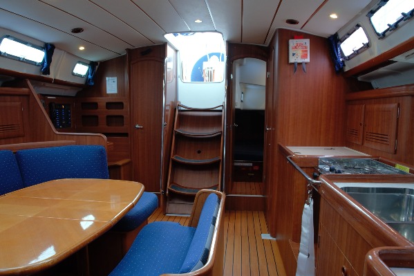 Beneteau Oceanis 423 Clipper additional image 6