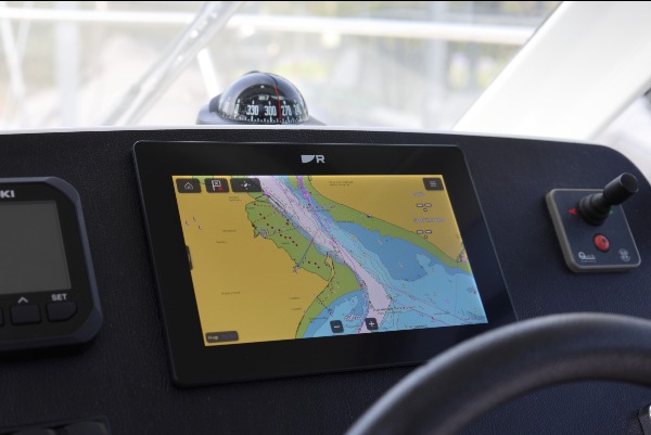 Beneteau Antares 8  additional image 11