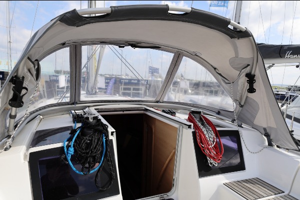 Dufour 310 additional image 3